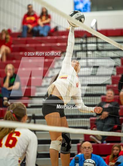 Thumbnail 3 in Cathedral Catholic vs. Torrey Pines (CIF SDS Open Division Final) photogallery.