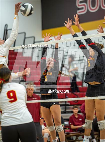 Thumbnail 3 in Cathedral Catholic vs. Torrey Pines (CIF SDS Open Division Final) photogallery.