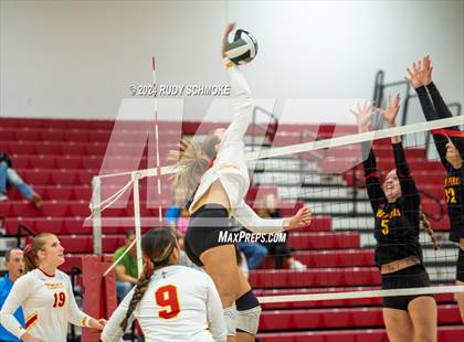 Thumbnail 1 in Cathedral Catholic vs. Torrey Pines (CIF SDS Open Division Final) photogallery.