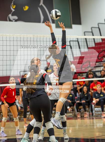 Thumbnail 2 in Cathedral Catholic vs. Torrey Pines (CIF SDS Open Division Final) photogallery.