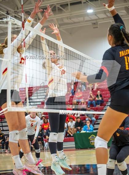 Thumbnail 3 in Cathedral Catholic vs. Torrey Pines (CIF SDS Open Division Final) photogallery.