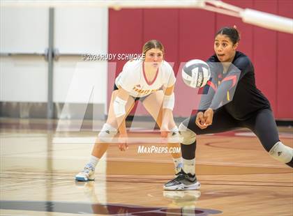 Thumbnail 3 in Cathedral Catholic vs. Torrey Pines (CIF SDS Open Division Final) photogallery.