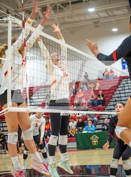Thumbnail 2 in Cathedral Catholic vs. Torrey Pines (CIF SDS Open Division Final) photogallery.