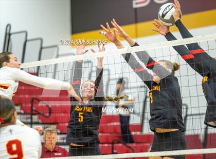 Thumbnail 1 in Cathedral Catholic vs. Torrey Pines (CIF SDS Open Division Final) photogallery.