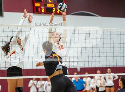 Thumbnail 1 in Cathedral Catholic vs. Torrey Pines (CIF SDS Open Division Final) photogallery.