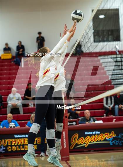 Thumbnail 2 in Cathedral Catholic vs. Torrey Pines (CIF SDS Open Division Final) photogallery.