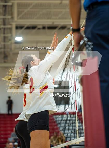 Thumbnail 2 in Cathedral Catholic vs. Torrey Pines (CIF SDS Open Division Final) photogallery.