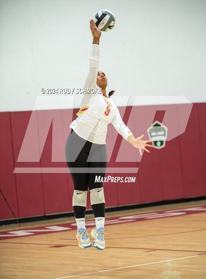 Thumbnail 3 in Cathedral Catholic vs. Torrey Pines (CIF SDS Open Division Final) photogallery.