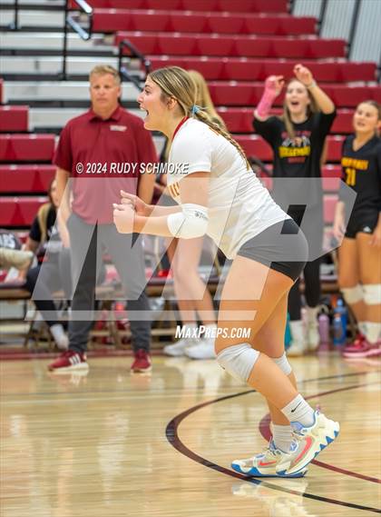 Thumbnail 2 in Cathedral Catholic vs. Torrey Pines (CIF SDS Open Division Final) photogallery.