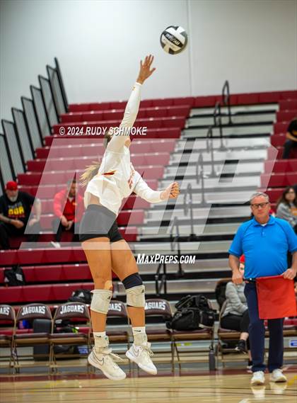 Thumbnail 3 in Cathedral Catholic vs. Torrey Pines (CIF SDS Open Division Final) photogallery.