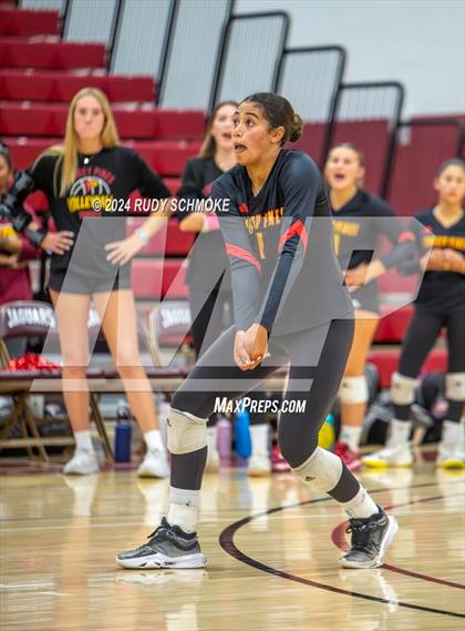 Thumbnail 2 in Cathedral Catholic vs. Torrey Pines (CIF SDS Open Division Final) photogallery.