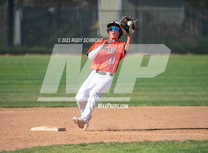 Thumbnail 2 in Fallbrook @ Escondido photogallery.