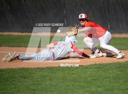 Thumbnail 2 in Fallbrook @ Escondido photogallery.