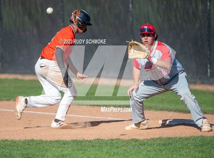 Thumbnail 1 in Fallbrook @ Escondido photogallery.