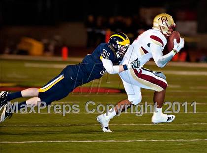 Thumbnail 2 in Bellevue vs. Oaks Christian (Mission Viejo Football Classic) photogallery.