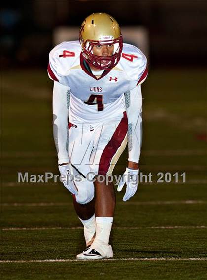 Thumbnail 2 in Bellevue vs. Oaks Christian (Mission Viejo Football Classic) photogallery.
