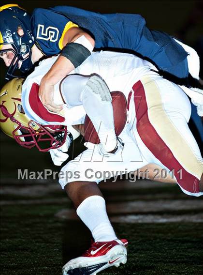Thumbnail 3 in Bellevue vs. Oaks Christian (Mission Viejo Football Classic) photogallery.