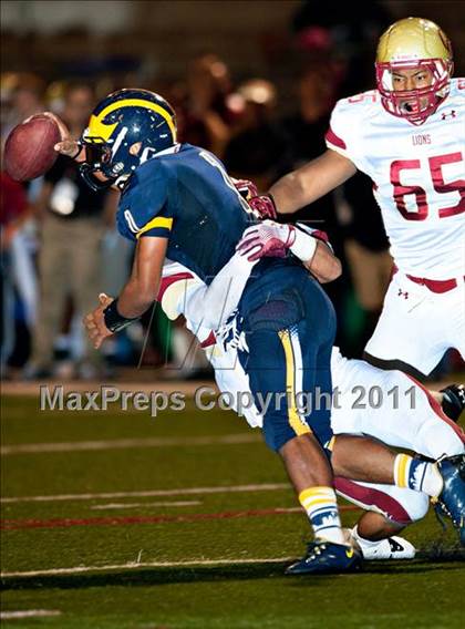 Thumbnail 3 in Bellevue vs. Oaks Christian (Mission Viejo Football Classic) photogallery.