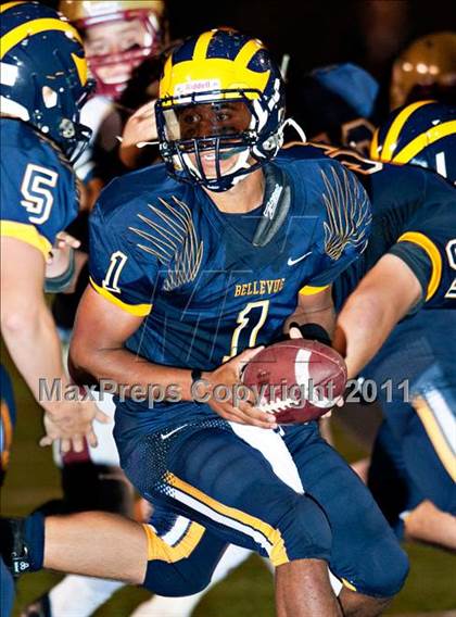 Thumbnail 1 in Bellevue vs. Oaks Christian (Mission Viejo Football Classic) photogallery.