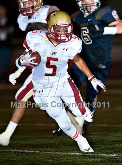 Thumbnail 3 in Bellevue vs. Oaks Christian (Mission Viejo Football Classic) photogallery.