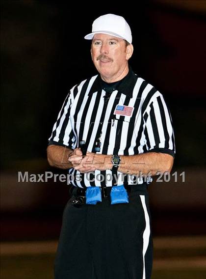 Thumbnail 3 in Bellevue vs. Oaks Christian (Mission Viejo Football Classic) photogallery.