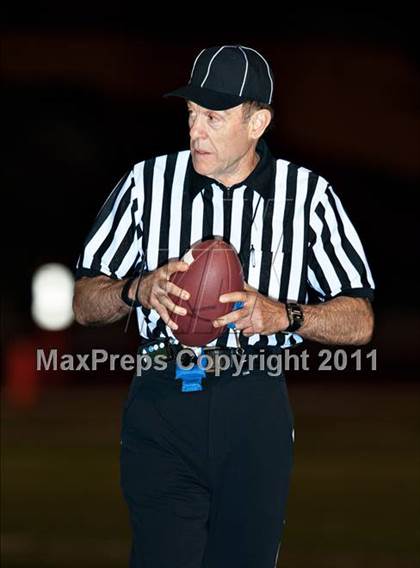 Thumbnail 1 in Bellevue vs. Oaks Christian (Mission Viejo Football Classic) photogallery.