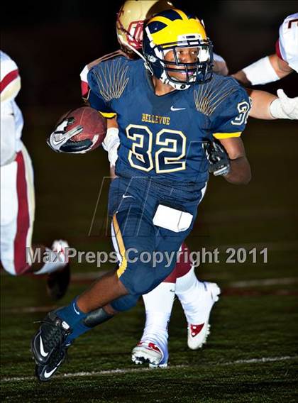 Thumbnail 1 in Bellevue vs. Oaks Christian (Mission Viejo Football Classic) photogallery.