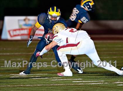Thumbnail 2 in Bellevue vs. Oaks Christian (Mission Viejo Football Classic) photogallery.