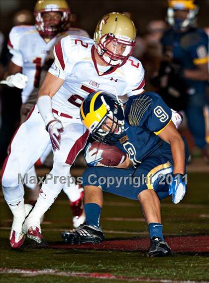 Thumbnail 2 in Bellevue vs. Oaks Christian (Mission Viejo Football Classic) photogallery.