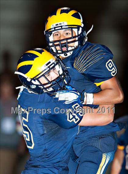 Thumbnail 1 in Bellevue vs. Oaks Christian (Mission Viejo Football Classic) photogallery.