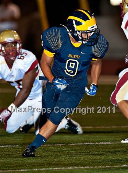 Thumbnail 1 in Bellevue vs. Oaks Christian (Mission Viejo Football Classic) photogallery.