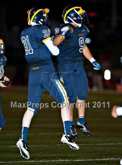 Thumbnail 2 in Bellevue vs. Oaks Christian (Mission Viejo Football Classic) photogallery.