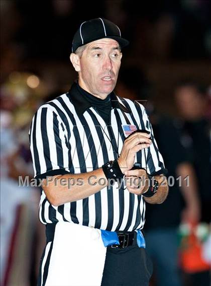 Thumbnail 2 in Bellevue vs. Oaks Christian (Mission Viejo Football Classic) photogallery.