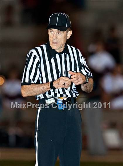 Thumbnail 1 in Bellevue vs. Oaks Christian (Mission Viejo Football Classic) photogallery.