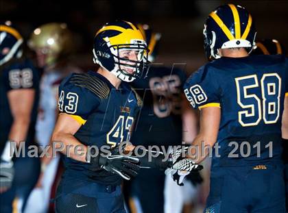 Thumbnail 2 in Bellevue vs. Oaks Christian (Mission Viejo Football Classic) photogallery.