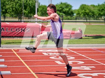 Thumbnail 3 in Lake Houston Conquerors Invitational (110 Hurdles) photogallery.