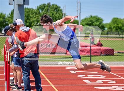 Thumbnail 1 in Lake Houston Conquerors Invitational (110 Hurdles) photogallery.