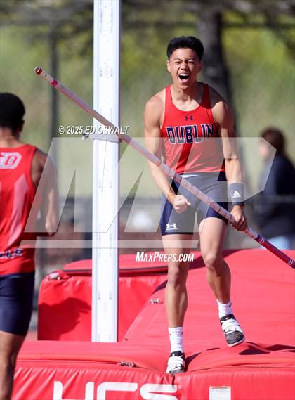 Thumbnail 1 in CIF NCS Meet of Champions (Boys Pole Vault) photogallery.