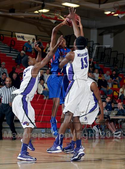 Thumbnail 1 in Miller Grove vs. Rainier Beach (MaxPreps Holiday Classic) photogallery.