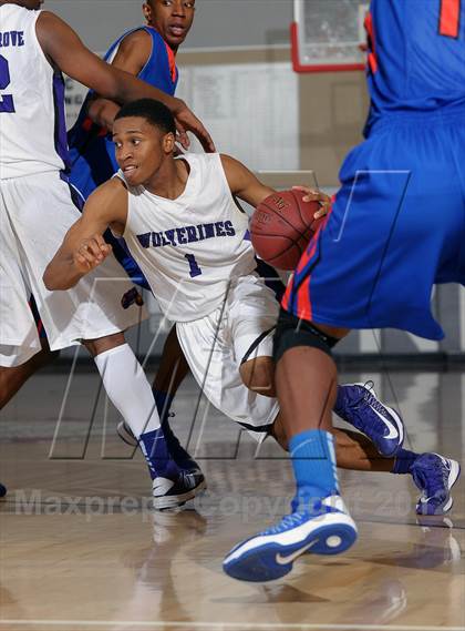 Thumbnail 3 in Miller Grove vs. Rainier Beach (MaxPreps Holiday Classic) photogallery.