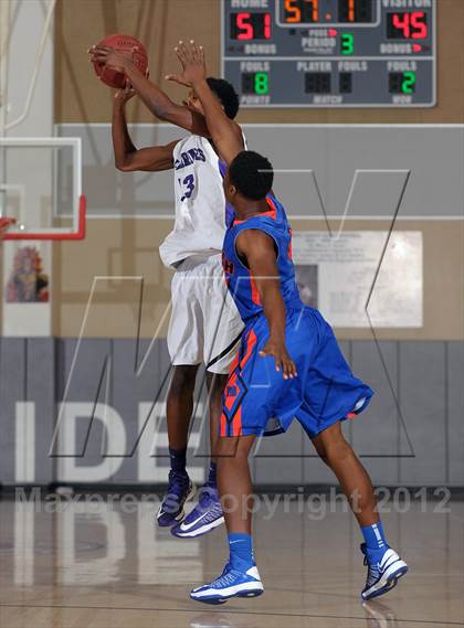 Thumbnail 3 in Miller Grove vs. Rainier Beach (MaxPreps Holiday Classic) photogallery.