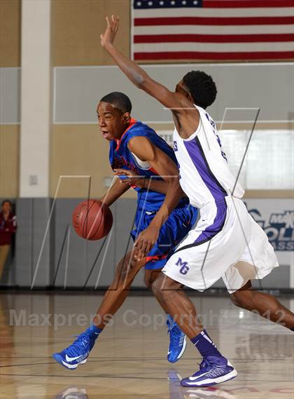 Thumbnail 3 in Miller Grove vs. Rainier Beach (MaxPreps Holiday Classic) photogallery.