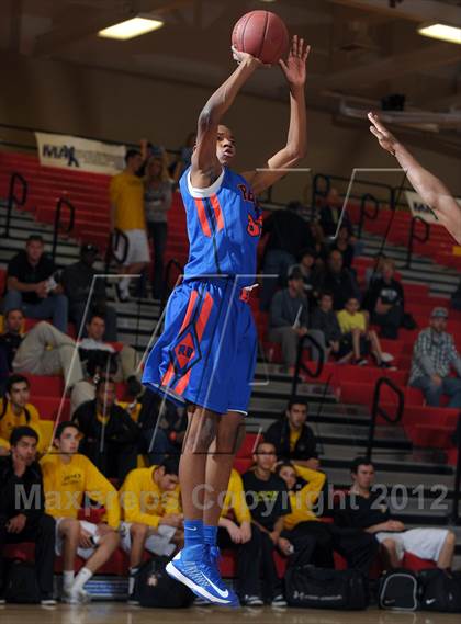 Thumbnail 1 in Miller Grove vs. Rainier Beach (MaxPreps Holiday Classic) photogallery.