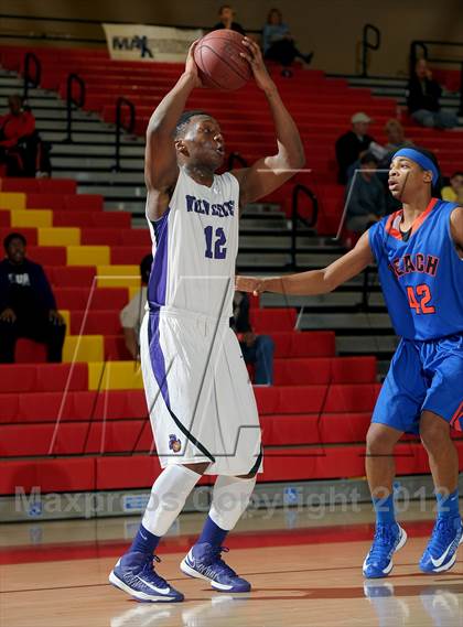 Thumbnail 2 in Miller Grove vs. Rainier Beach (MaxPreps Holiday Classic) photogallery.