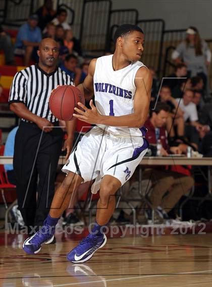 Thumbnail 3 in Miller Grove vs. Rainier Beach (MaxPreps Holiday Classic) photogallery.