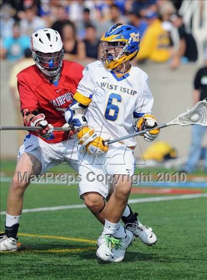Thumbnail 2 in Fairport vs. West Islip (NYSPHSAA Class A Final) photogallery.