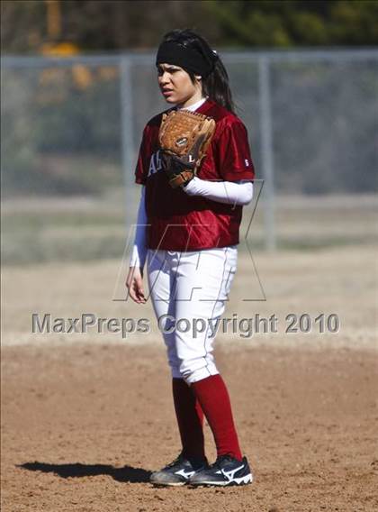 Thumbnail 3 in Saginaw vs. North Crowley (Brewer Tournament) photogallery.