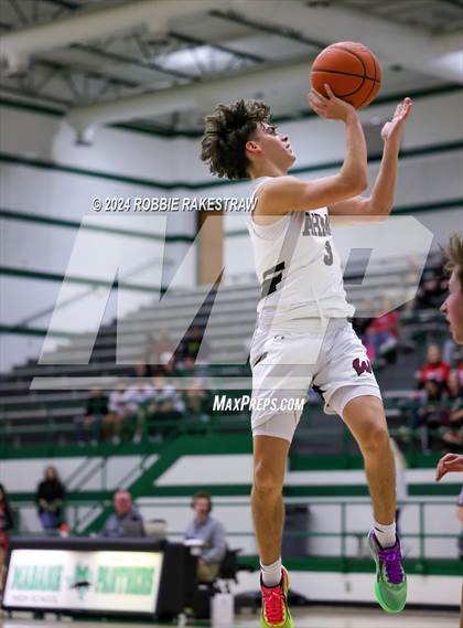 Thumbnail 3 in Wylie vs. Tyler Legacy (UIL 6A Regional Quarterfinal Playoffs) photogallery.