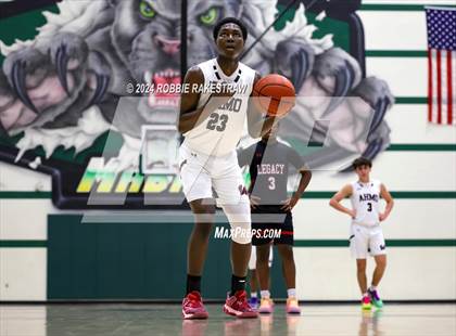 Thumbnail 3 in Wylie vs. Tyler Legacy (UIL 6A Regional Quarterfinal Playoffs) photogallery.