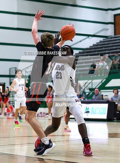 Thumbnail 3 in Wylie vs. Tyler Legacy (UIL 6A Regional Quarterfinal Playoffs) photogallery.